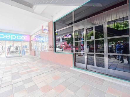 Pronájem - obchodní prostor, 79 m²