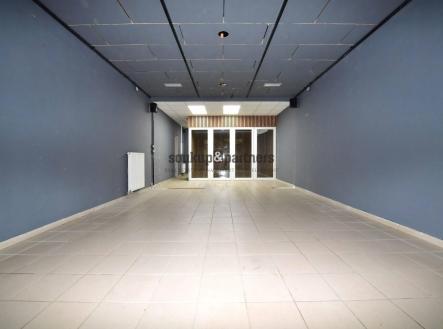 Pronájem - obchodní prostor