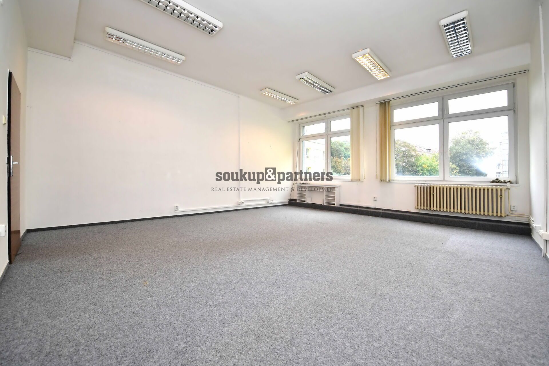 Kancelář 36,4 m2, Praha 4 - Michle.