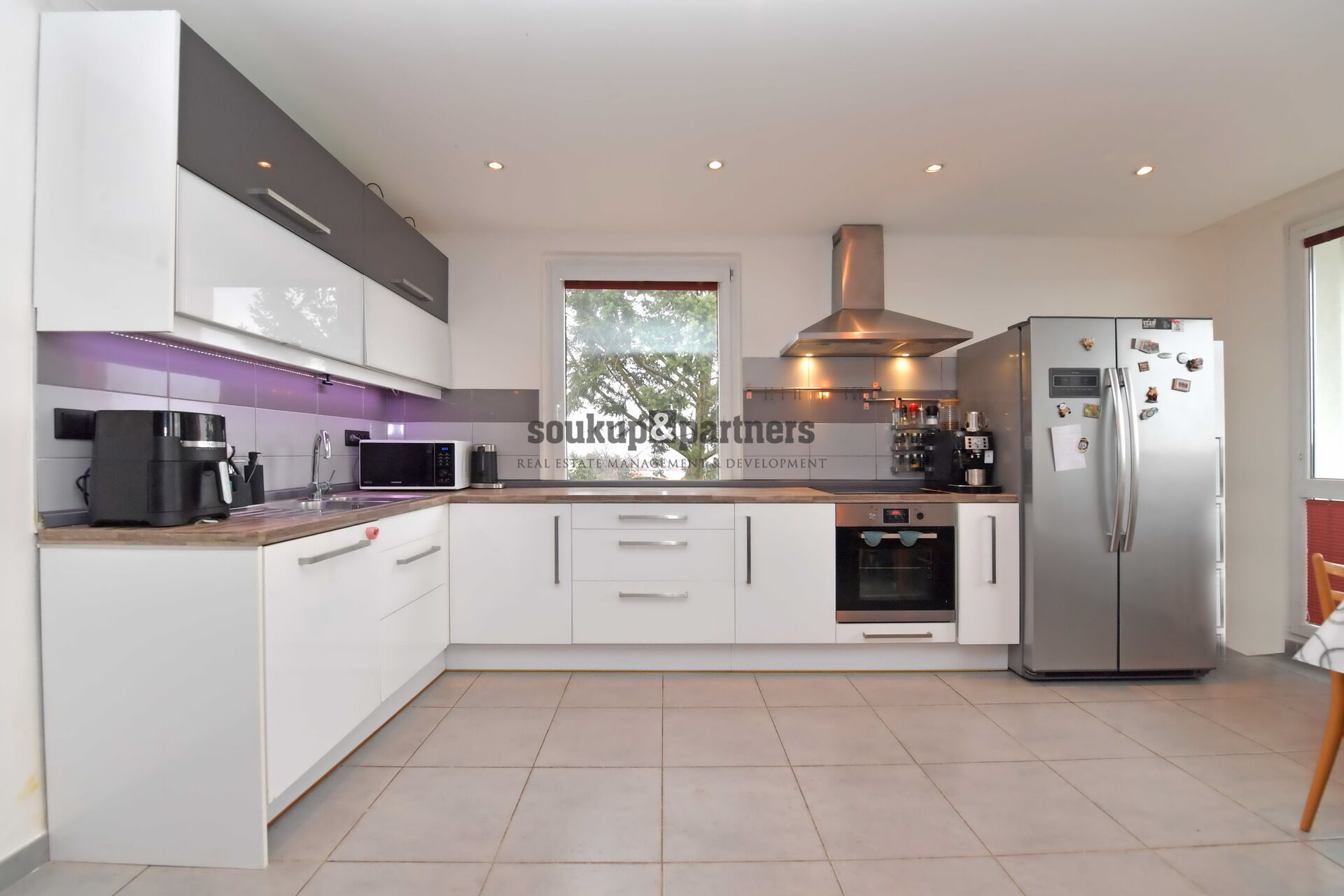 Byt 3+kk + Lodžie, 72 m2, OV, Praha 8 - Kobylisy.