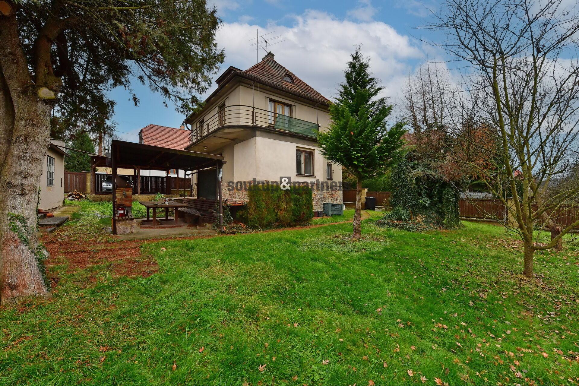 RD 240 m2 + garáž + venkovní bazén, pozemek - 741 m2, Řevnice, Praha - Západ.