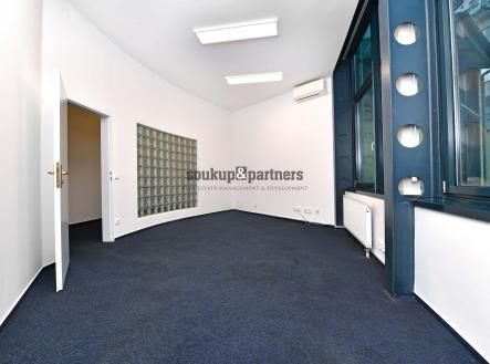 Pronájem - kanceláře, 125 m²