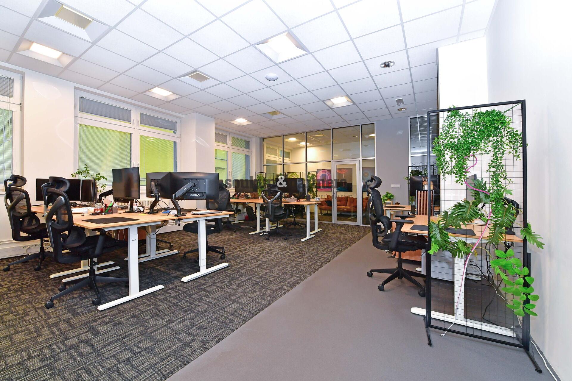 Kancelář 128 m2, Praha 4 - Michle.