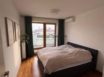 Pronájem bytu, 3+kk, 109 m²