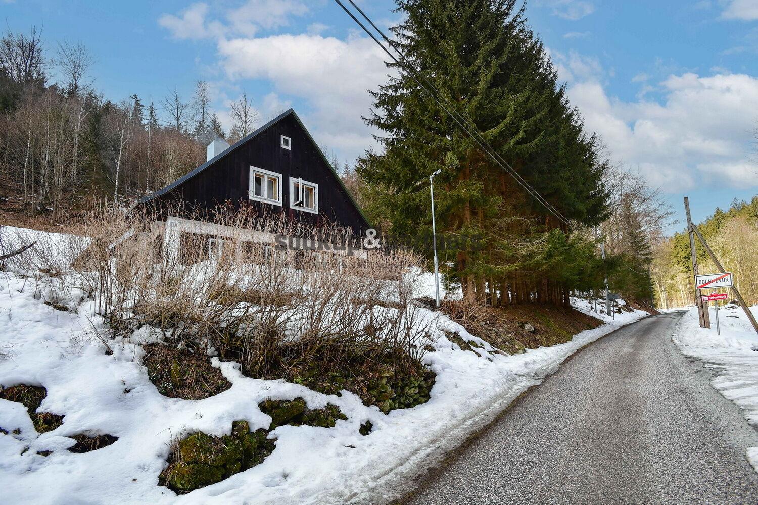 Chalupa, 200 m2, pozemek - 2.945 m2, Dolní Dvůr - Krkonoše, okr. Trutnov.