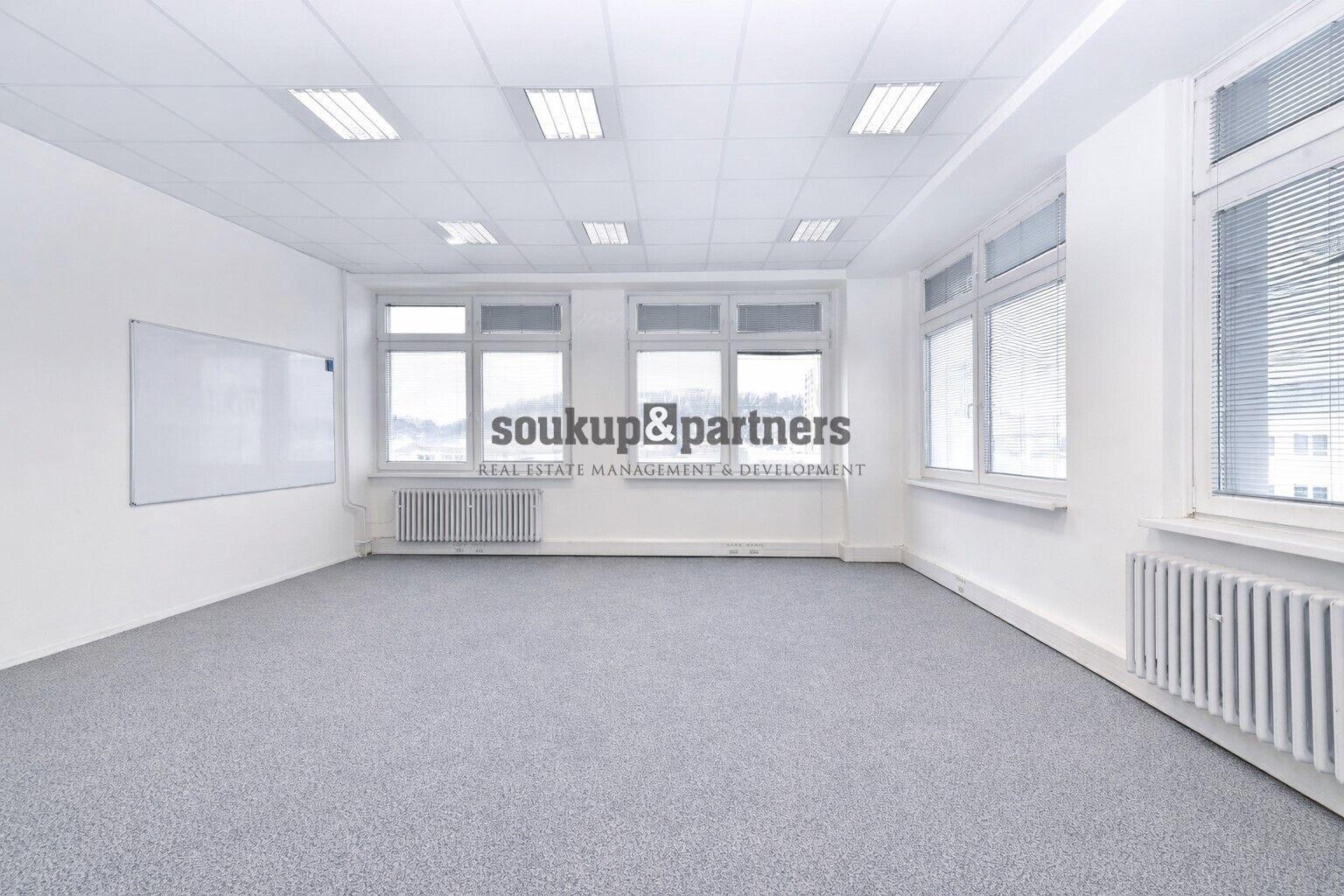 Kancelář 57 m2, Praha 4 - Michle.