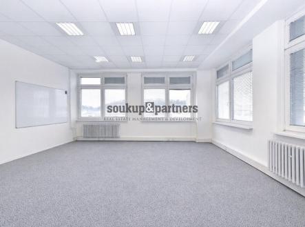 Pronájem - kanceláře, 57 m²