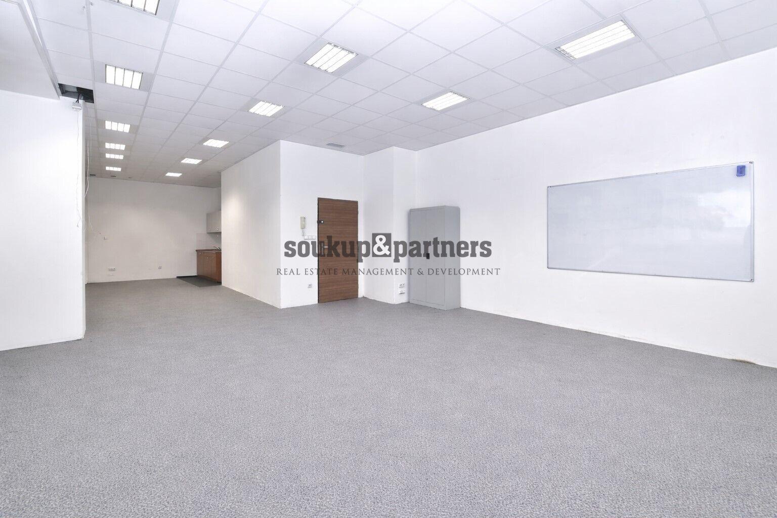 Kancelář 57 m2, Praha 4 - Michle.