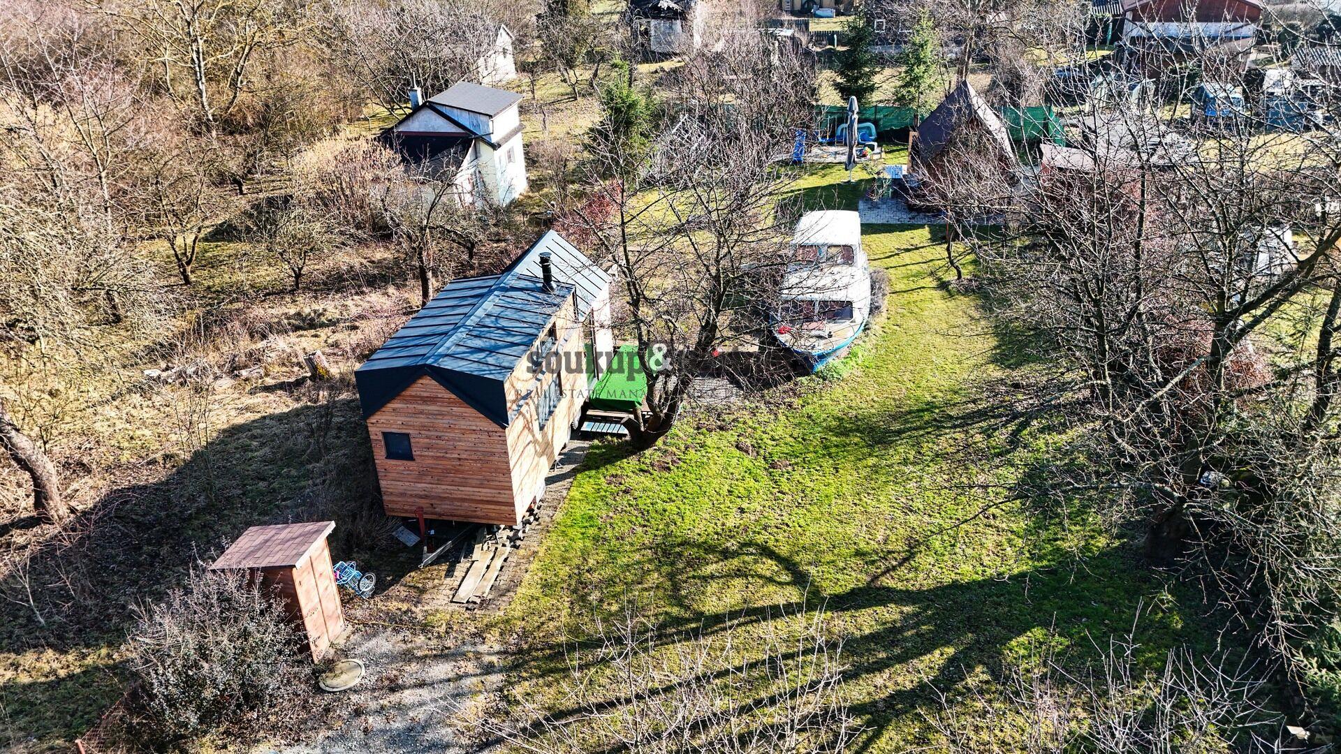 Pozemek 977 m2, Praha 5 - Radotín.