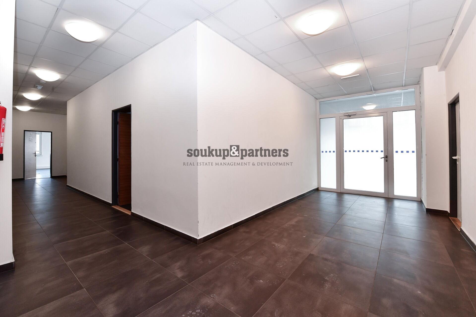 Kancelář 24 m2, Praha 4 - Michle.