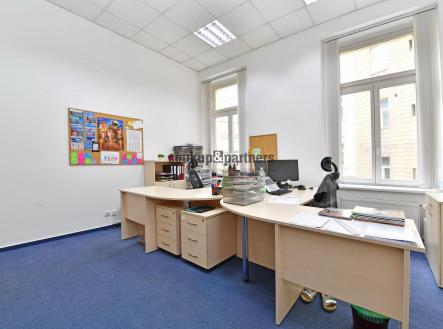 Pronájem - kanceláře, 56 m²