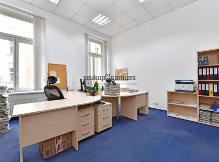 Pronájem - kanceláře, 56 m²