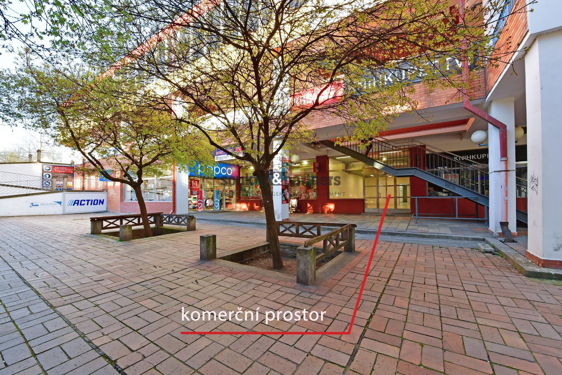 Obchodní prostor s výlohami - 79 m2, přízemí OD Luka, přímo na Metro B, Praha - Stodůlky.