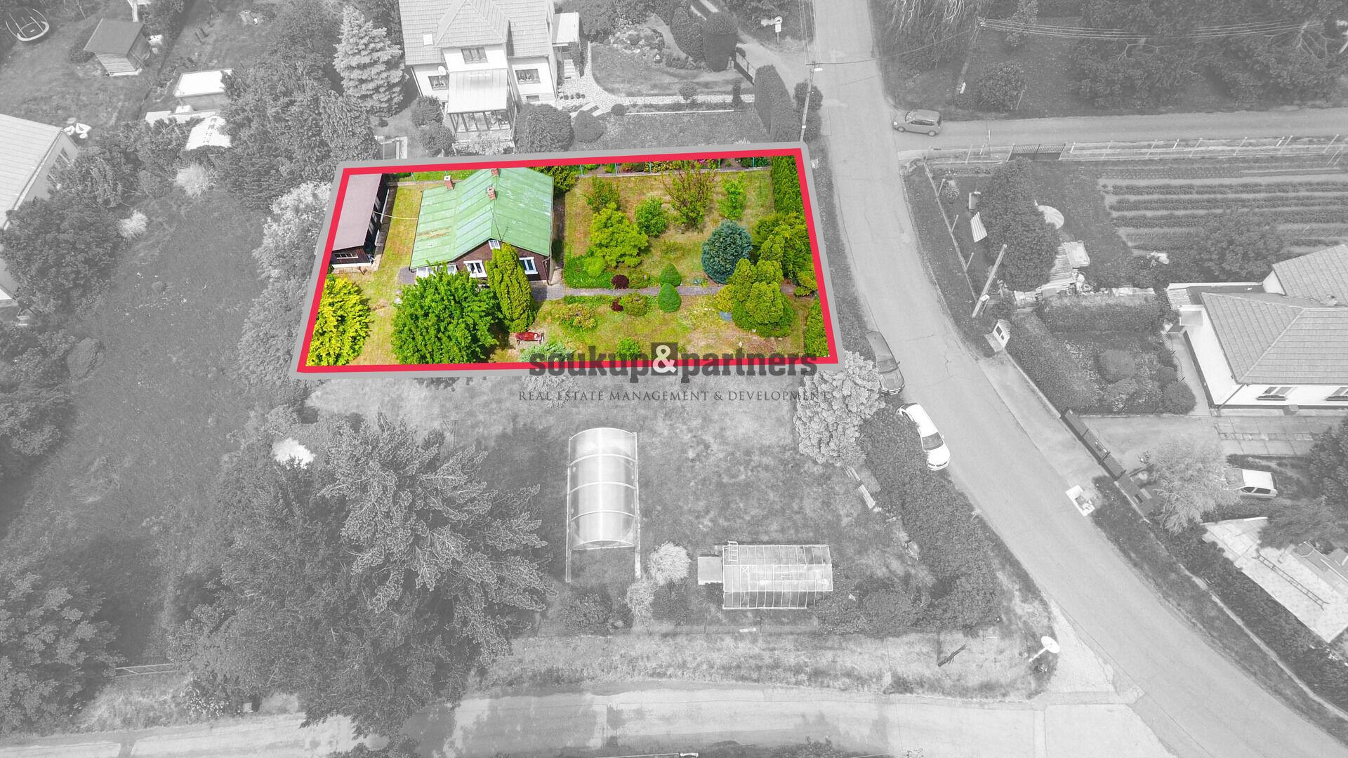 RD 73 m2, pozemek - 717 m2, Máslovice, okr. Praha - Východ.