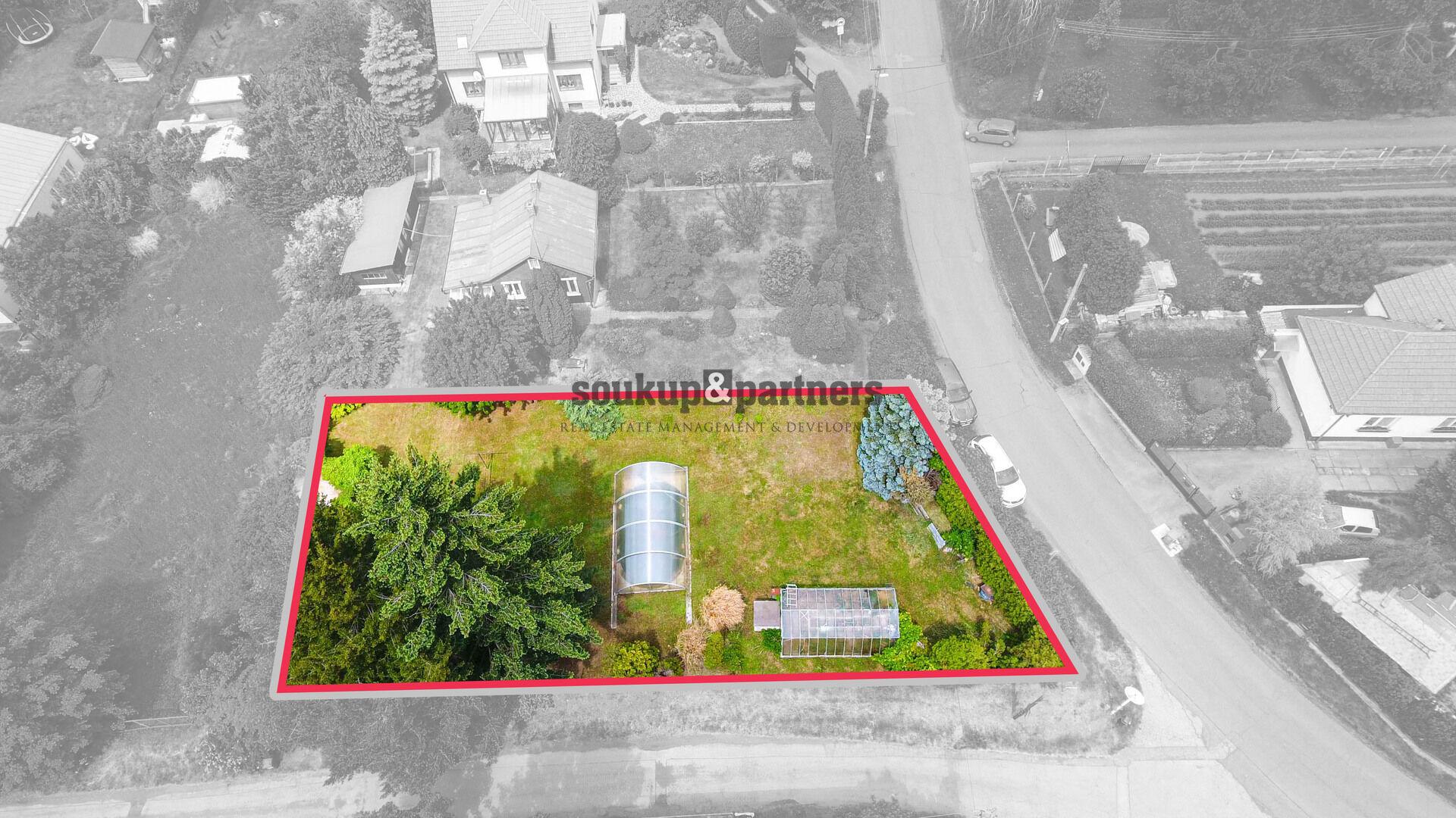 Pozemek - 704 m2, Máslovice, okr. Praha - Východ.