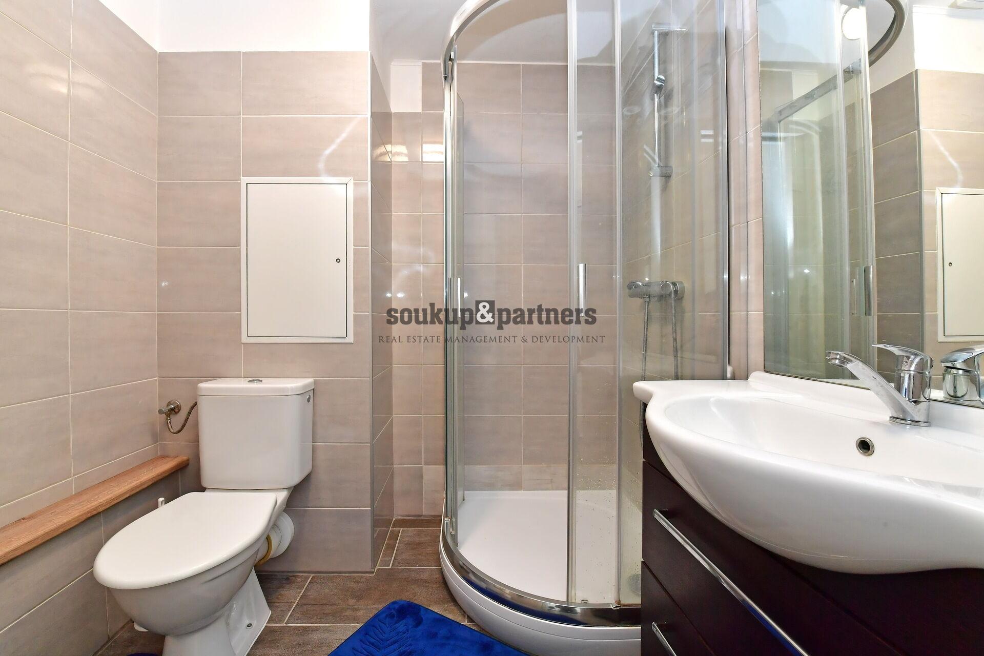 Byt 2+kk, 34 m2, OV, Praha 8 - Střížkov.