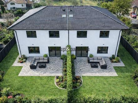 Pronájem - dům/vila, 193 m²