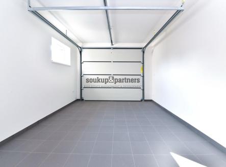 Pronájem - dům/vila, 193 m²
