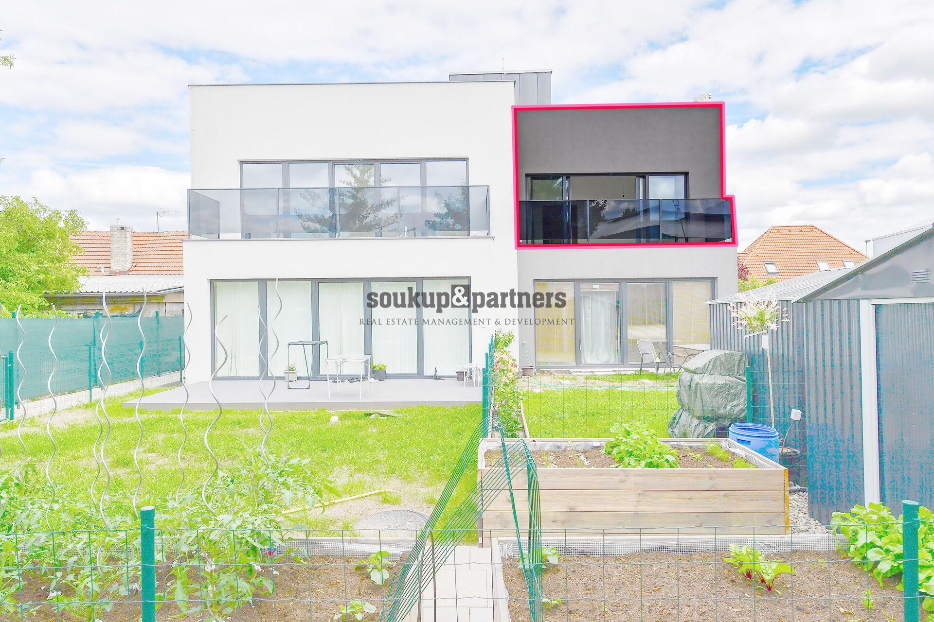 Ateliér 3+kk/ Komora/ 2 x Balkon - 79 m2 + zahrada 95 m2 - Novostavba, Líbeznice, Praha - východ.