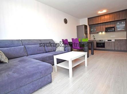 Pronájem bytu, 3+kk, 77 m²