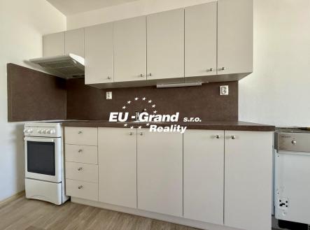4d4421e5-cdbf-4f89-99a9-2bfd59f96700 | Prodej bytu, 4+1, 97 m²