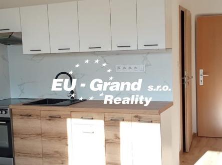 6 | Pronájem bytu, 1+1, 41 m²