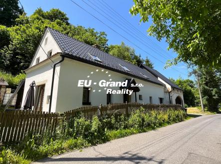 00 | Prodej - dům/vila, 156 m²