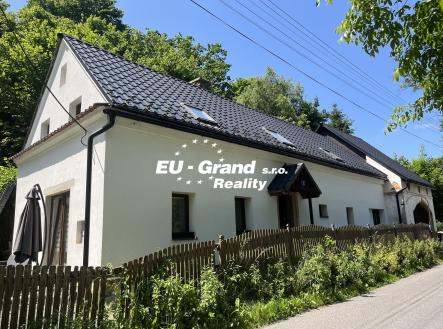 02 | Prodej - dům/vila, 156 m²