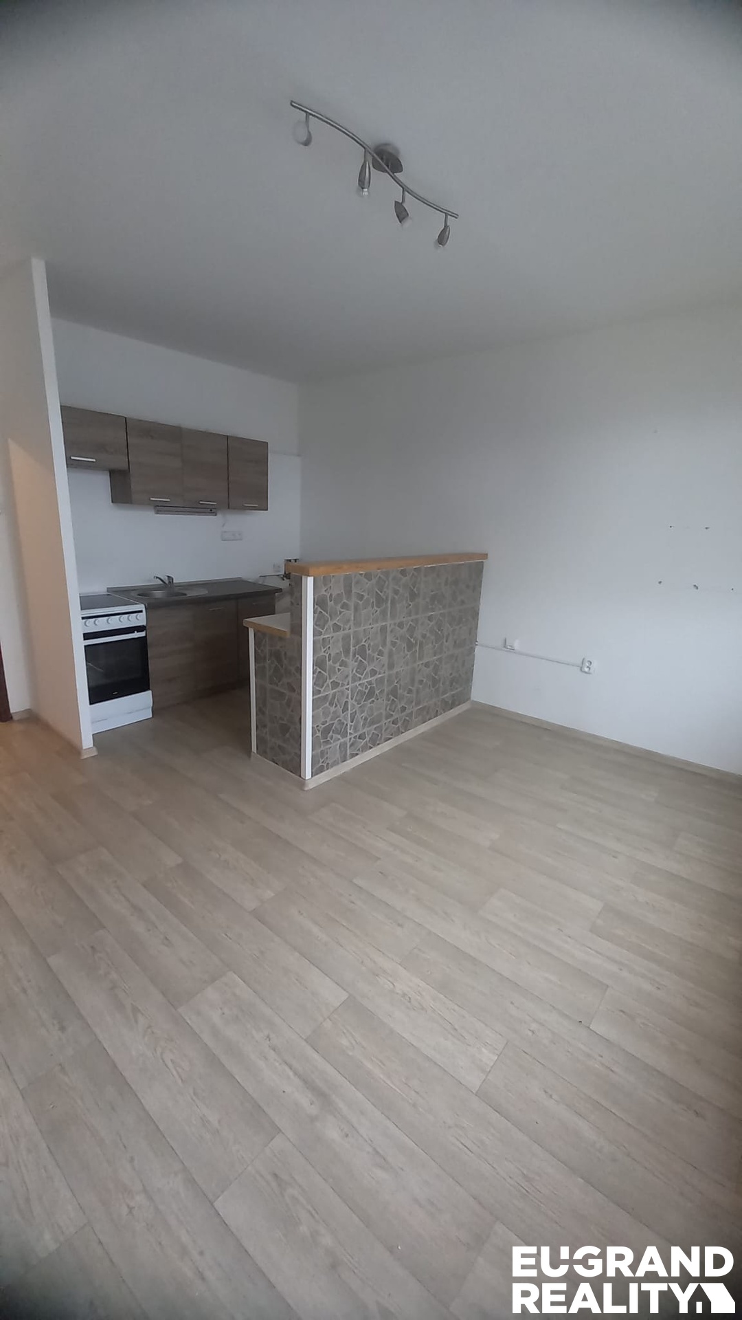 b52a7a3b-4af8-4e1d-bf59-503450e8e2e4