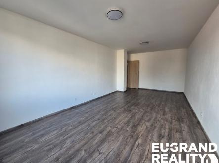 5d8074c7-16a5-4e92-af76-37de431ac50a | Pronájem bytu, 2+kk, 51 m²