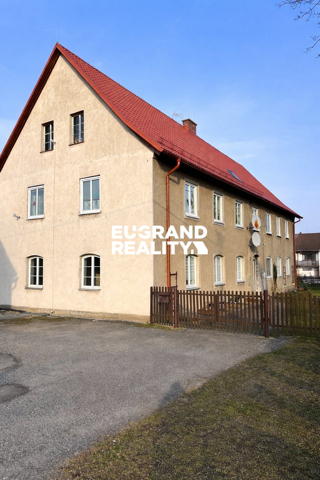 CFC97035-8398-453E-A8D0-5C8BA76CBC69