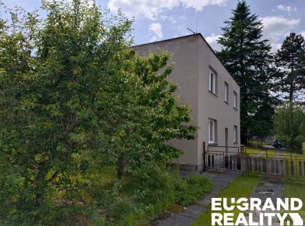 3 | Prodej - dům/vila, 240 m²