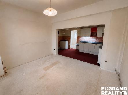 48D3F5CA-3FCC-4862-A230-CC2B44D71C21 | Prodej - dům/vila, 189 m²