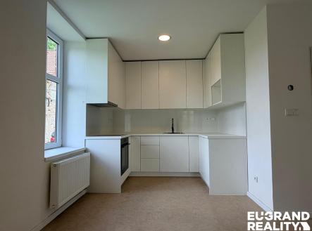 WhatsApp Image 2026-06-18 at 13.38.27 (1) | Pronájem bytu, 3+kk, 58 m²