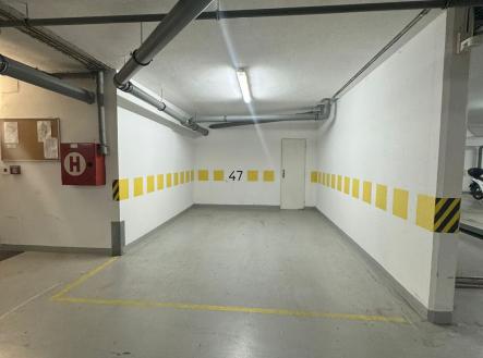 Pronájem garážového stání 17,5m2