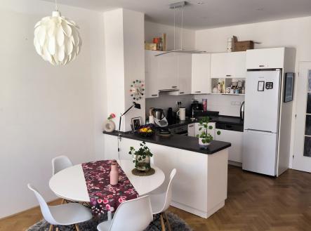 Pronájem bytu, 3+kk, 93 m²