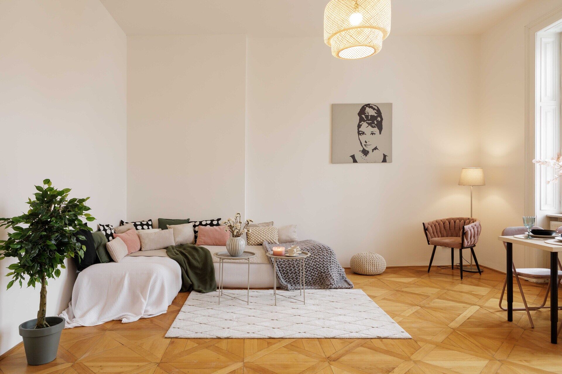 Prodej prostorného bytu 2+kk (102 m²) s možností úpravy na 3+kk, Opletalova ulice