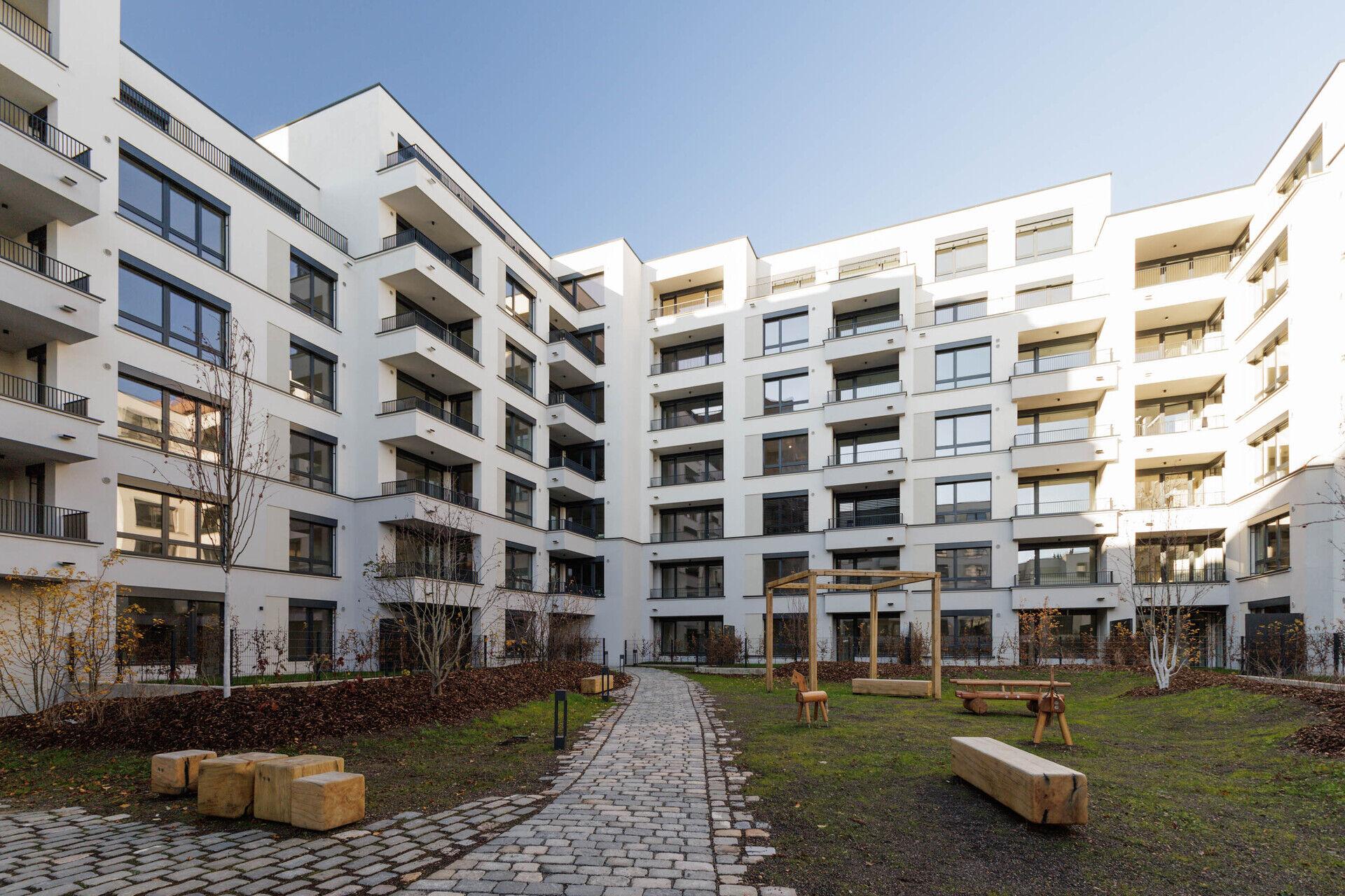 Prodej bytu 2+kk (48,7m2) s lodžií (4m2), sklepem a garážovým stáním