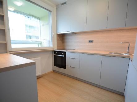 Pronájem bytu, 3+kk, 77 m²