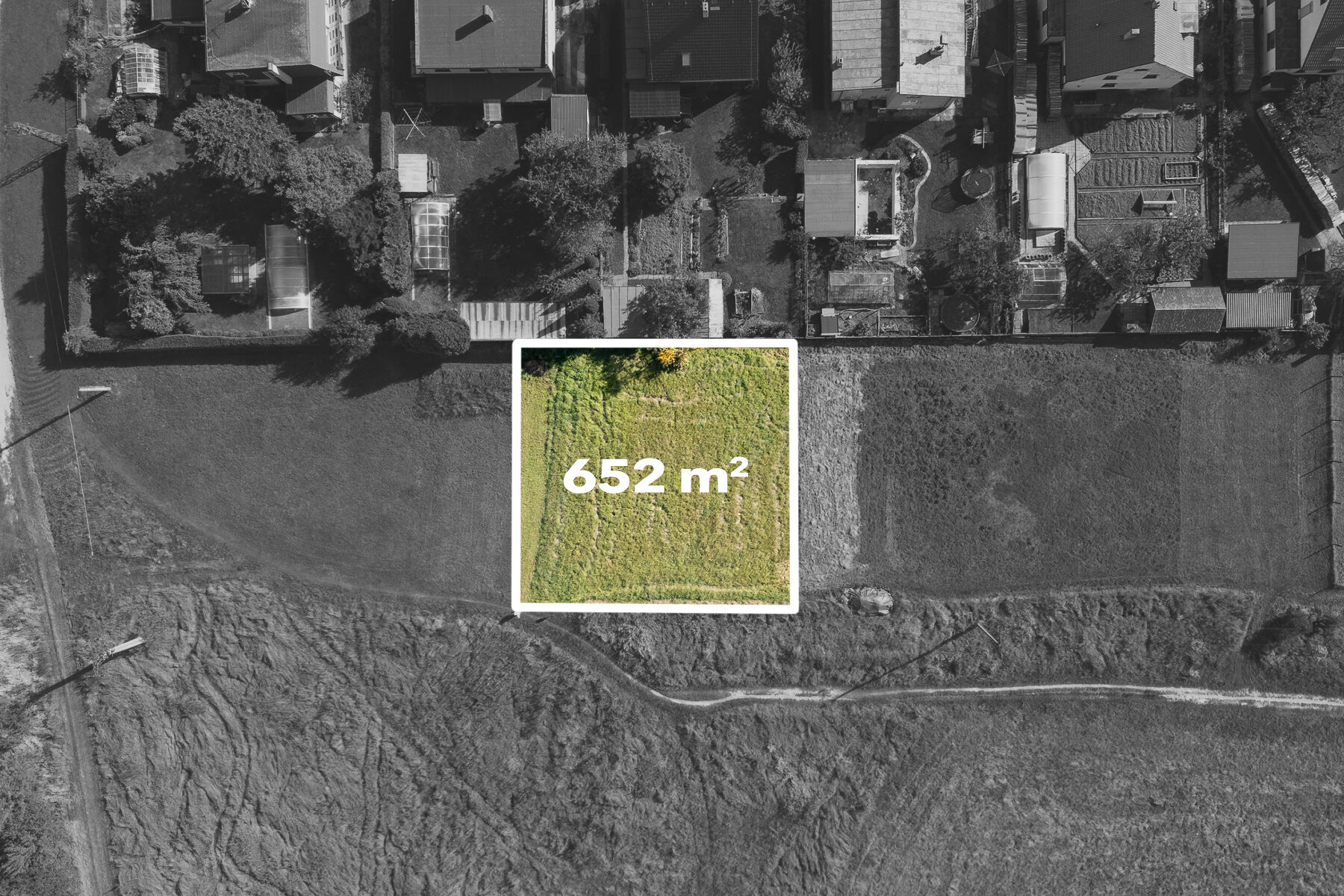 Stavební pozemek 652 m² – Lány