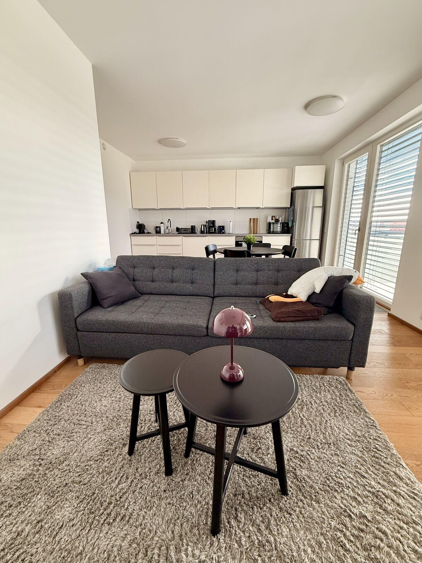 Pronájem moderního bytu 3+kk, 70,5m2, garáž, sklep, balkon, rekuperace - Praha 10