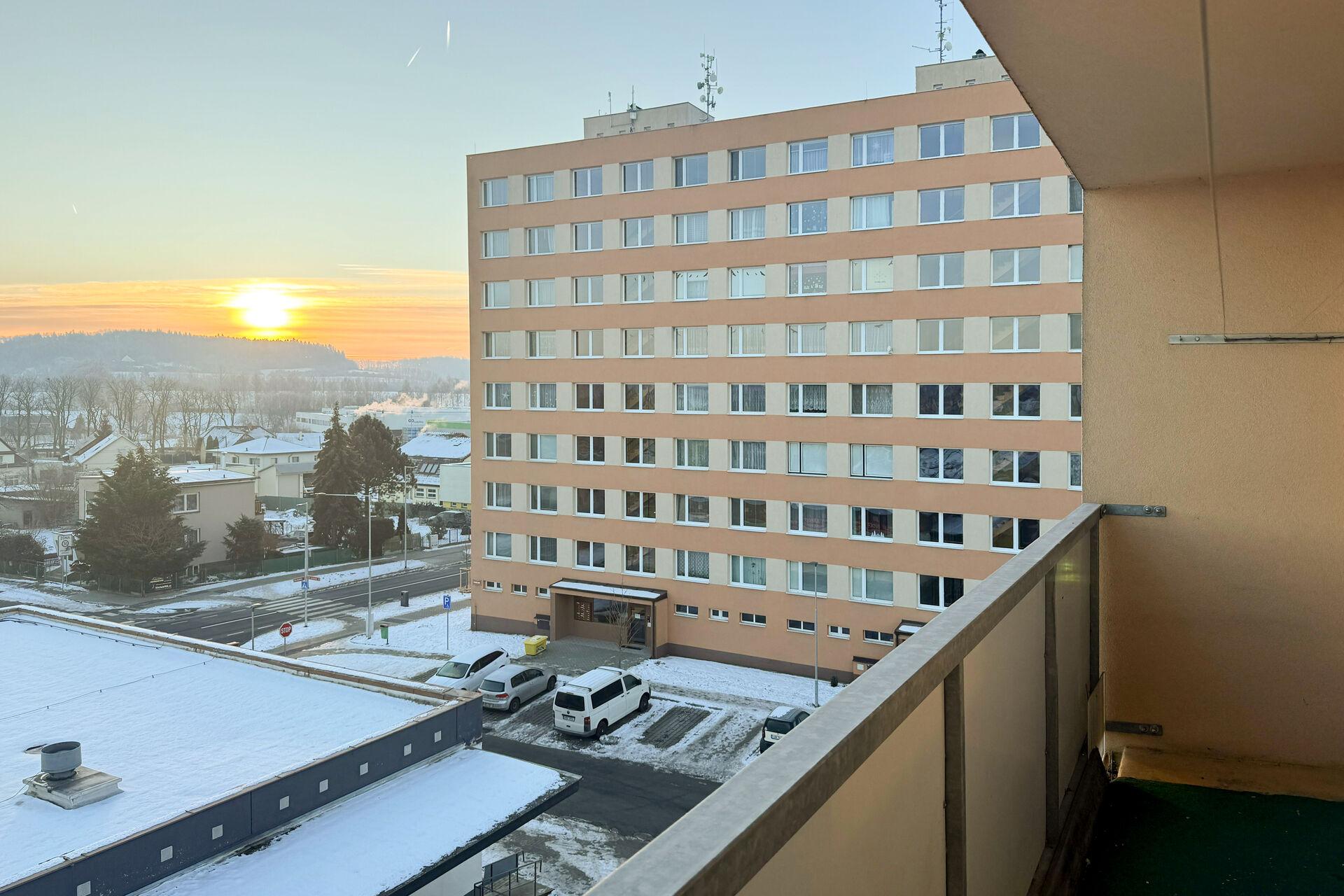 Prodej bytu 2+kk, 39 m², balkon, poslední patro, nízké náklady