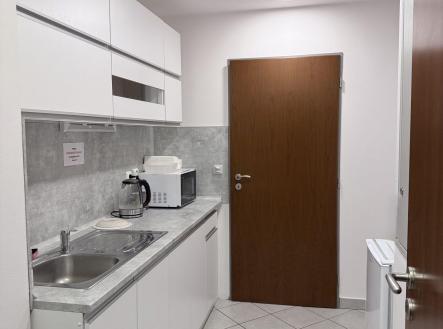 Pronájem - kanceláře, 97 m²