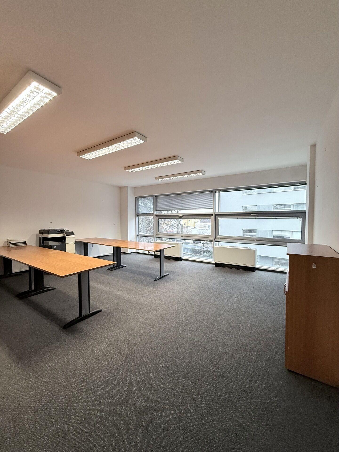 Pronájem kanceláře 38,4m2