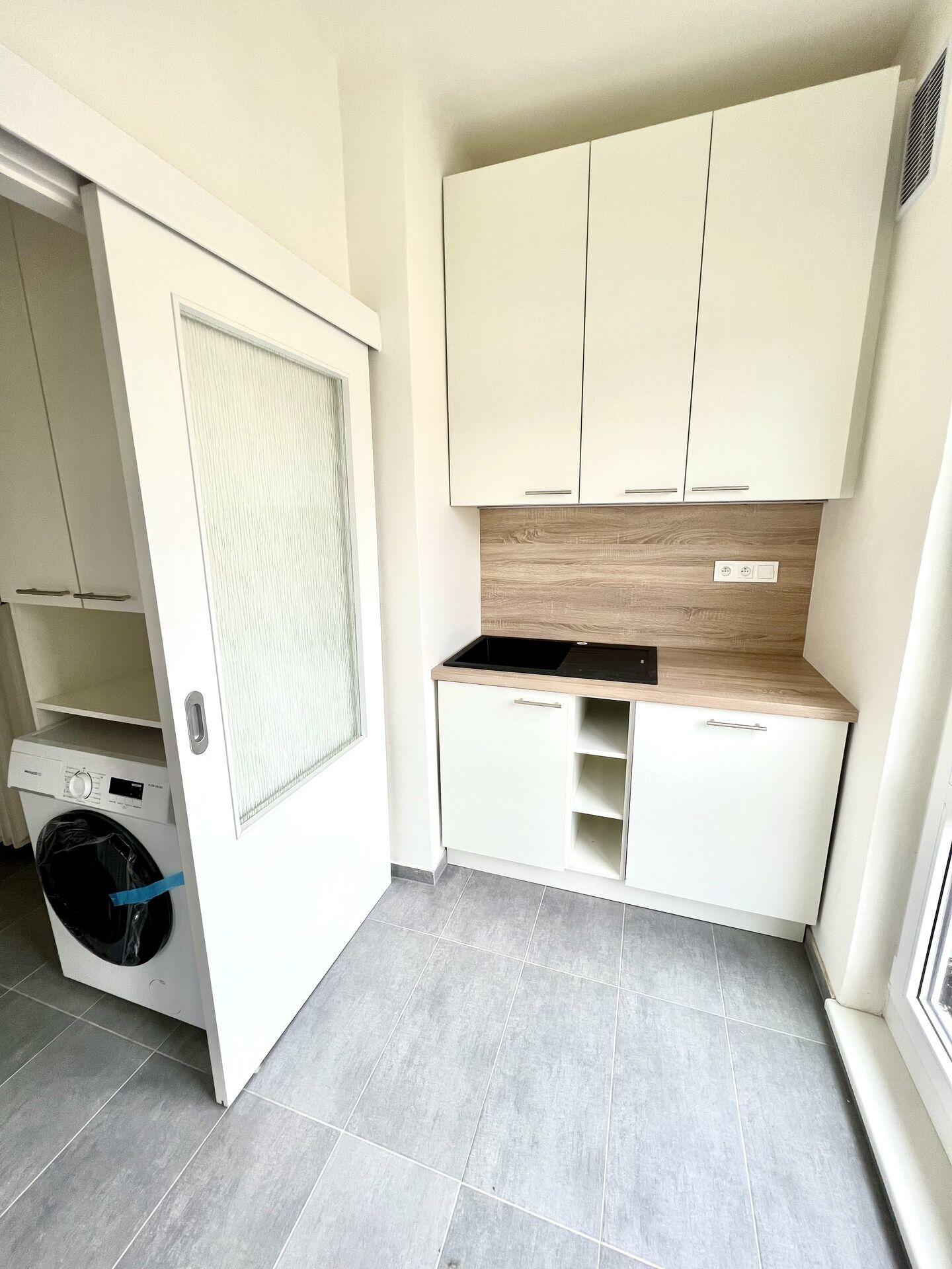 Pronájem bytu 1+1 s terasou (53m2) po rekonstrukci, Břevnov - Praha 6