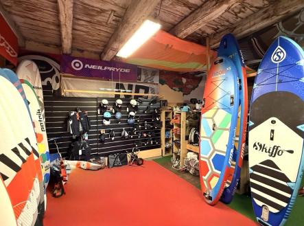 Pronájem - skladovací prostor