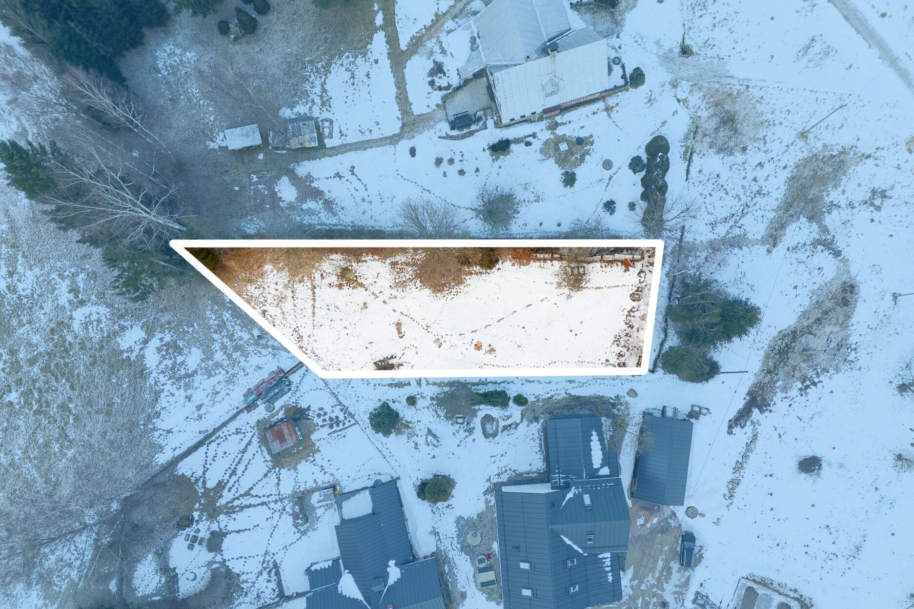 Stavební pozemek 976 m² s projektem roubenky, Antonínov – Jizerské hory