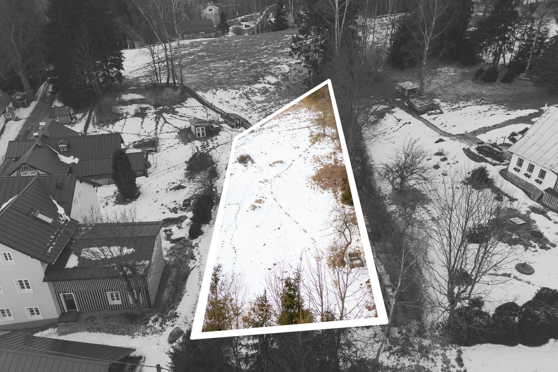 Stavební pozemek 976 m² s projektem roubenky, Antonínov – Jizerské hory