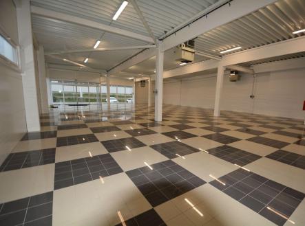 Pronájem - obchodní prostor