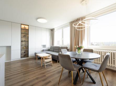 Pronájem bytu, 4+kk, 73 m²